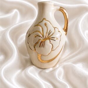 Vintage MCM USA Art Pottery Cream & Gold Gilded Flower 5" Handled Bud Vase